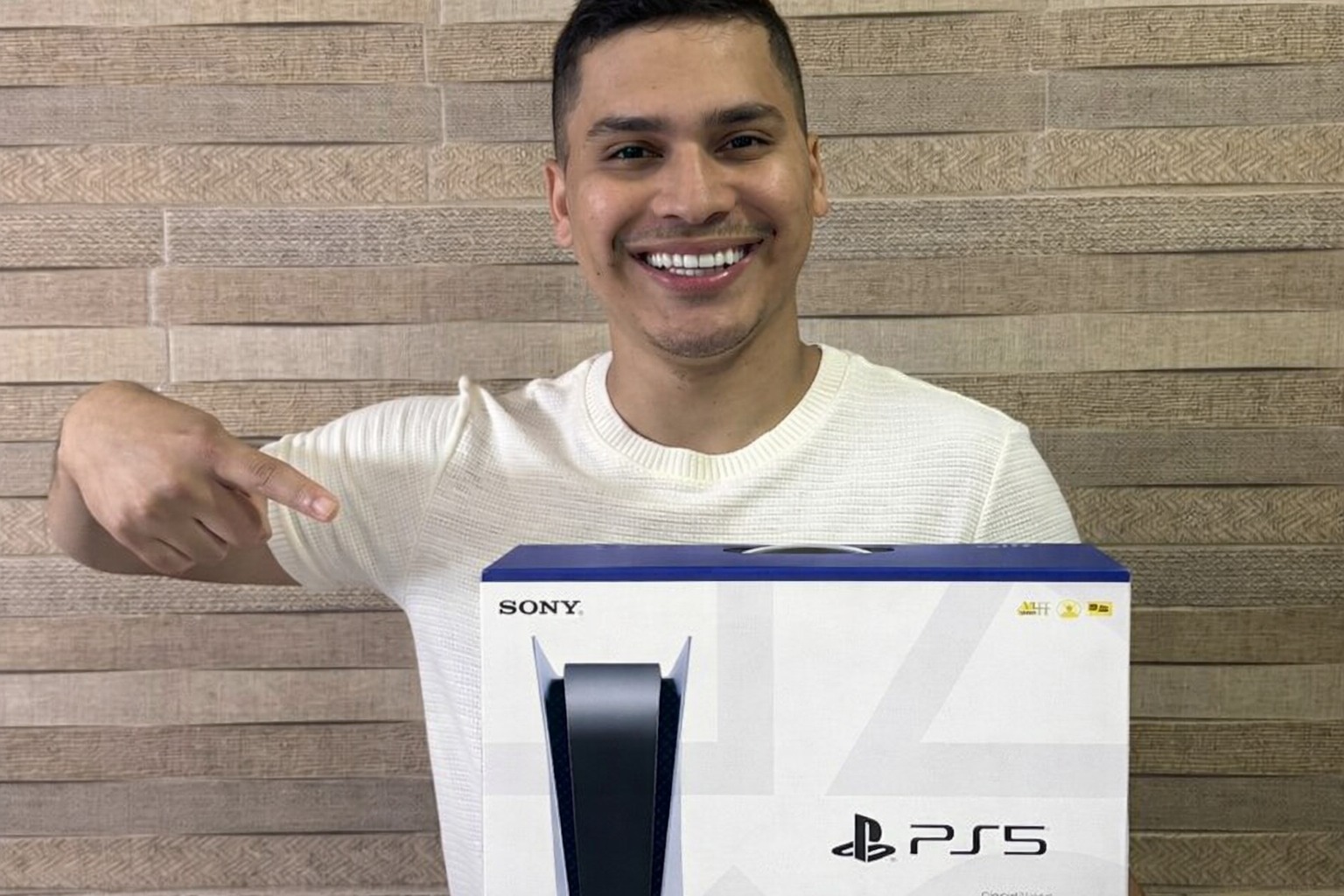 Participe do Sorteio de PS5 com o Feehzero e Transforme Sua Experiência Gamer